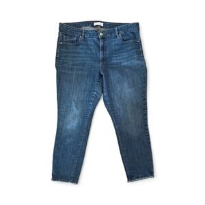 Loft Women’s Cropped Straight Leg blue jeans size 32 / 14